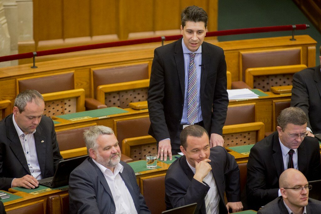 Laszlo Lukacs (Jobbik) addresses the Minister