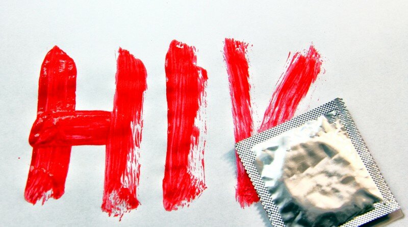 Living-with-HIV-in-Canada-004