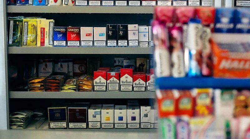 Greek smoking ban ineffective